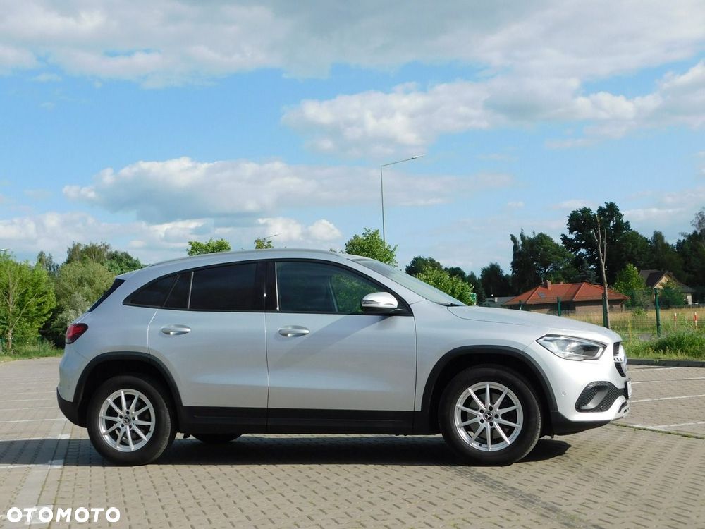 Mercedes-Benz GLA - 2