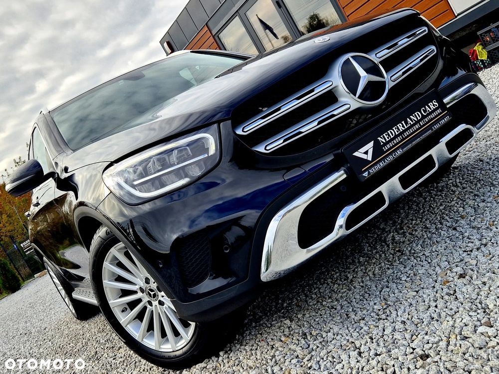 Mercedes-Benz GLC - 36