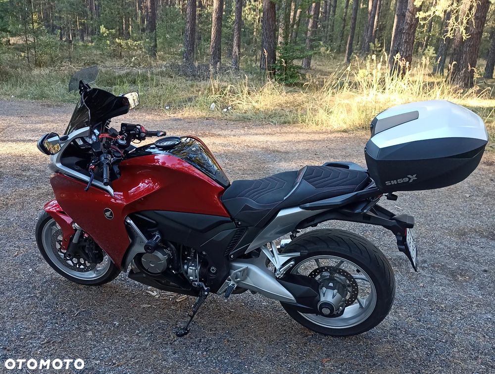 Honda VFR - 4