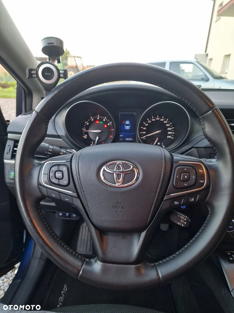 Toyota Avensis 1.8 Prestige - 10