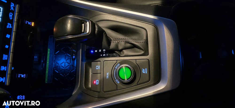 Toyota RAV4 2.5 Hybrid VVT-iE 4x4 Luxury - 17