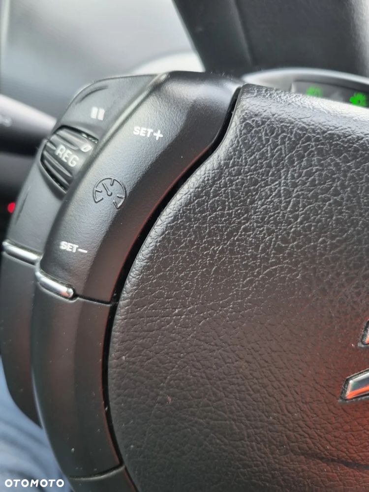 Citroën C4 1.4 16V Impress - 25