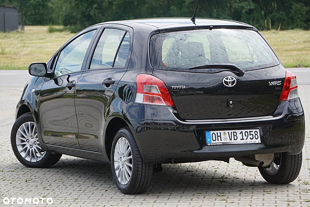 Toyota Yaris - 13