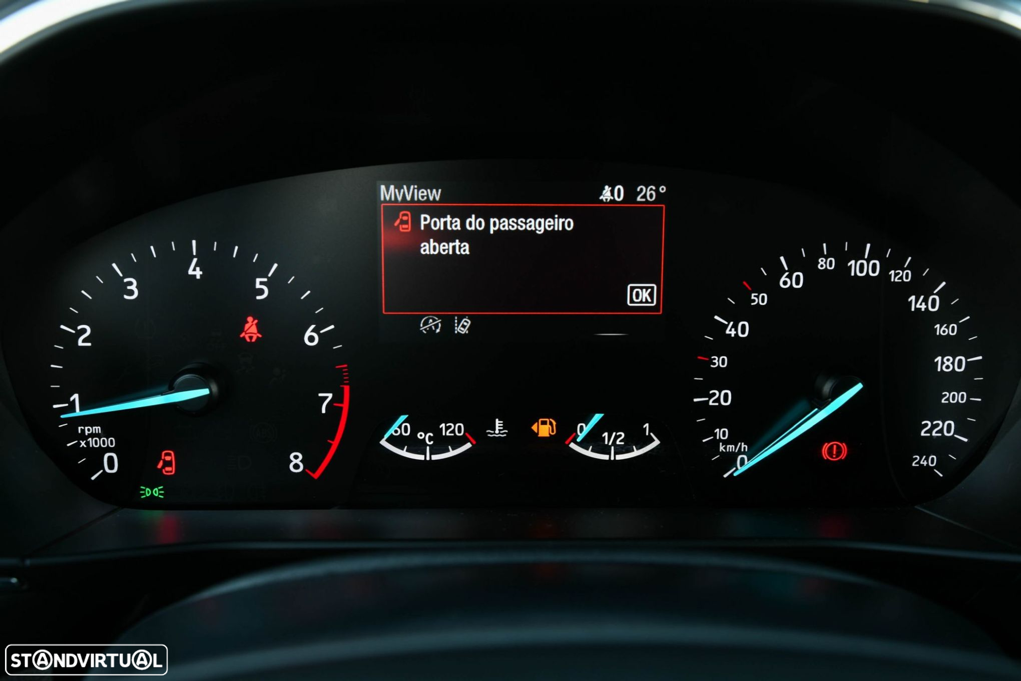 Ford Focus 1.0 EcoBoost Active X - 24