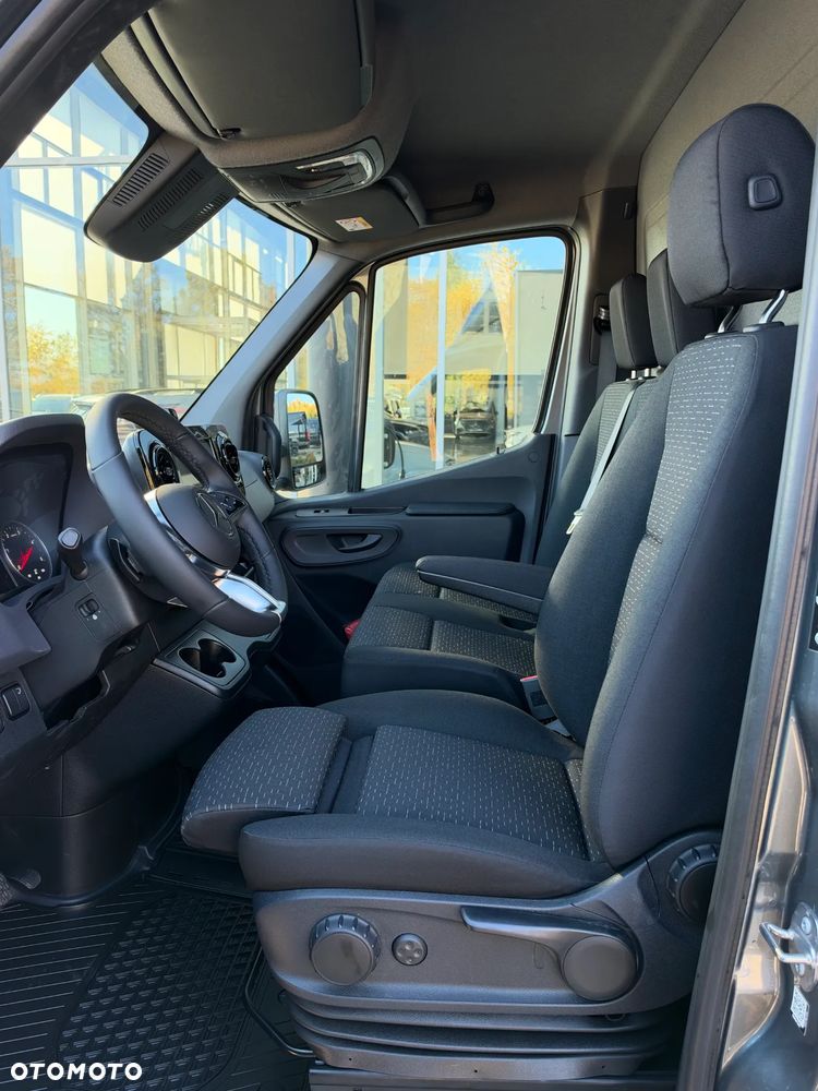 Mercedes-Benz Sprinter - 22