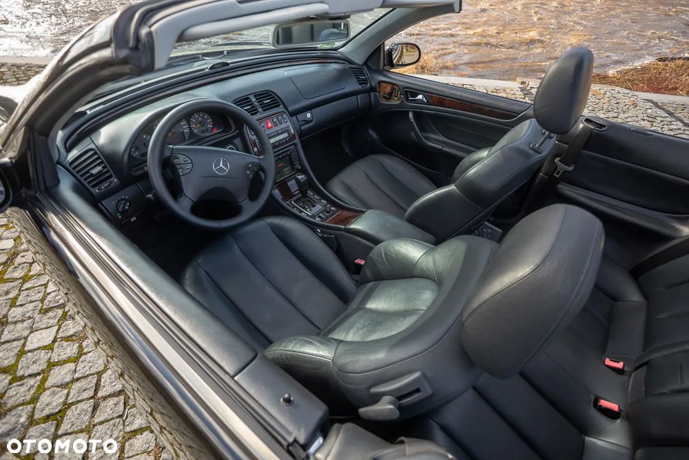 Mercedes-Benz CLK - 7