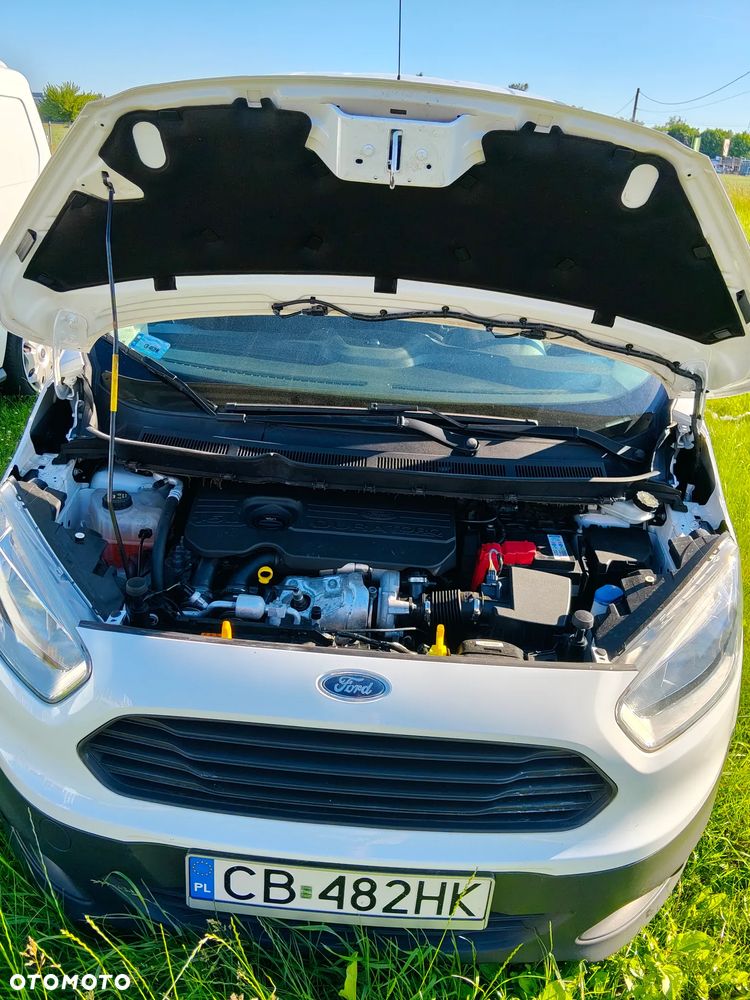 Ford Transit Connect - 15