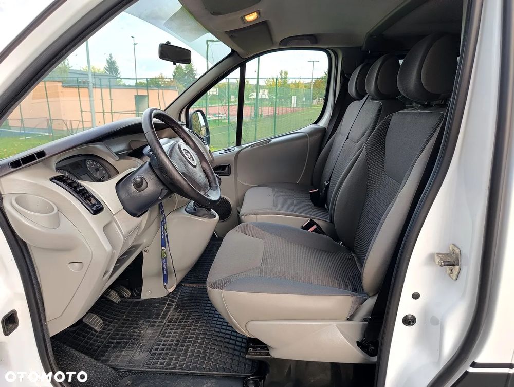 Opel Vivaro - 19