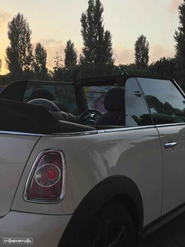 MINI Cabrio Cooper D - 16