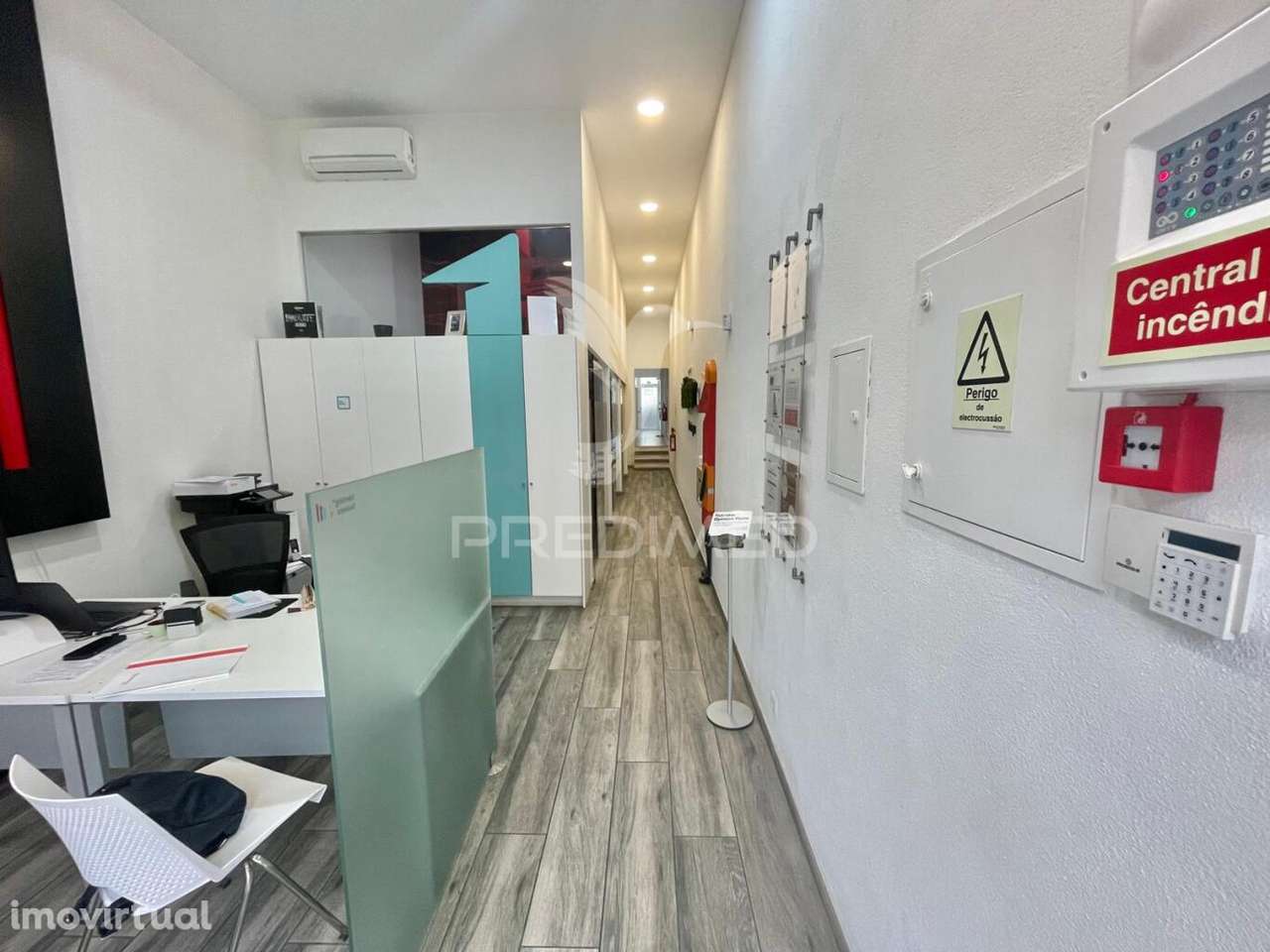 Espaço comercial com 121m2 no centro do Carregado - Grande imagem: 4/20