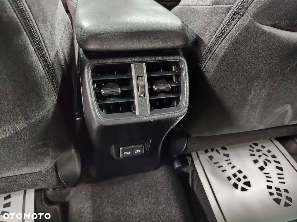 Lexus UX 250h Elegance 2WD - 26