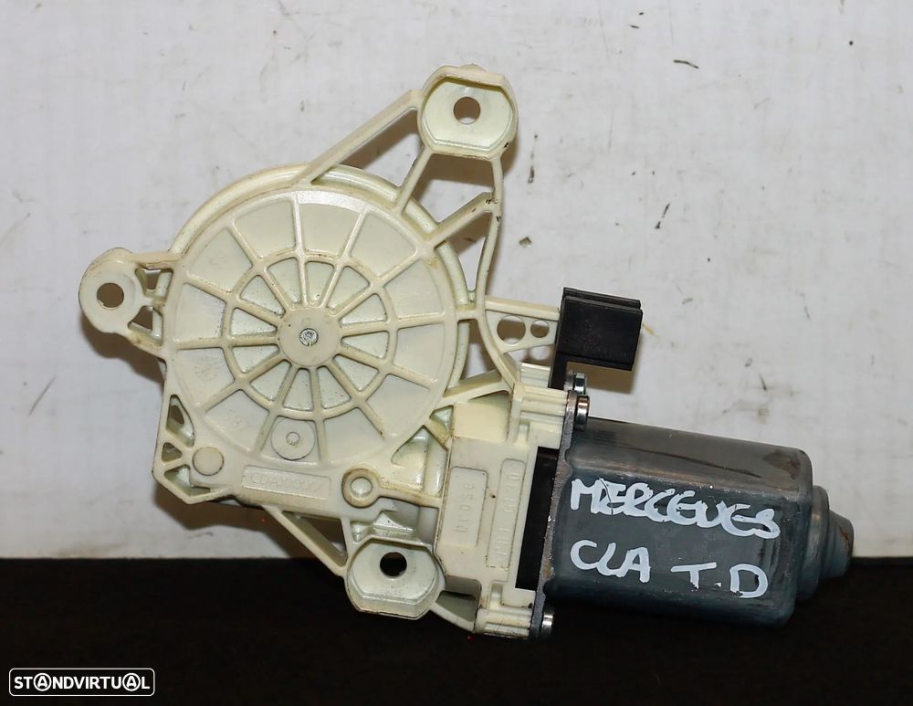 MOTOR ELEVATÓRIO DO VIDRO TRASEIRO DIREITO MERCEDES CLA - 2