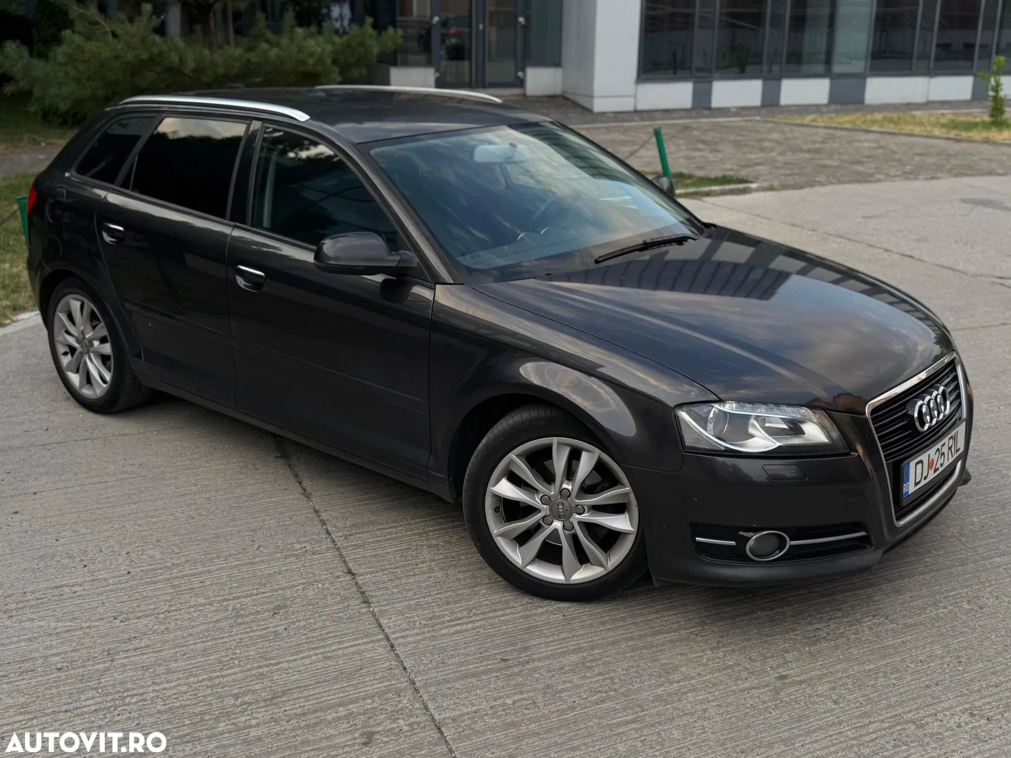 Audi A3 2.0 TDI Sportback DPF Attraction - 1