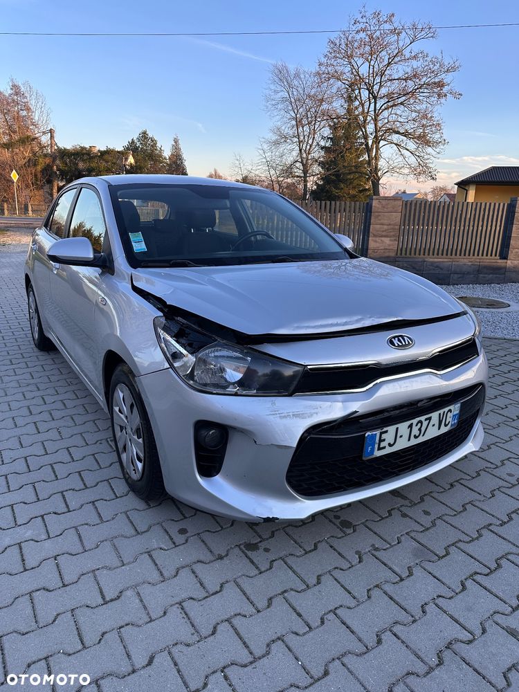 Kia Rio - 2