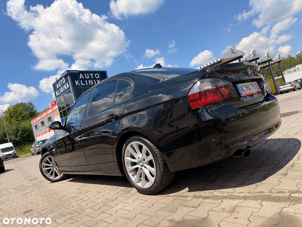 BMW Seria 3 320d - 25