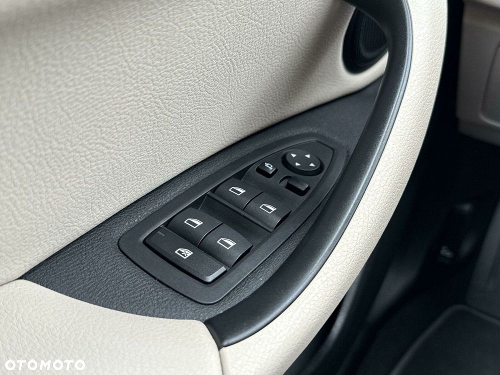 BMW X1 - 16