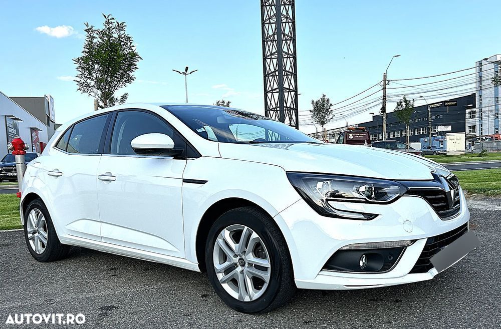 Renault Megane TCe 115 GPF ZEN - 14