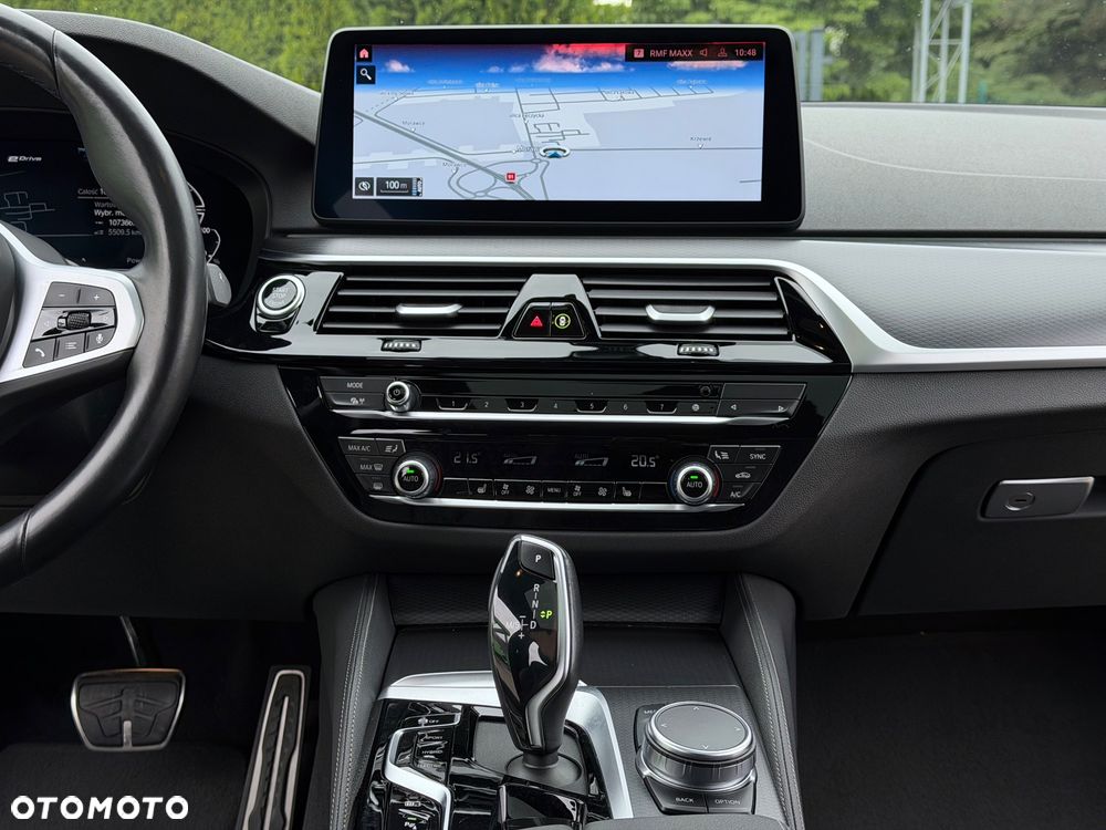 BMW Seria 5 530e M Sport sport - 22