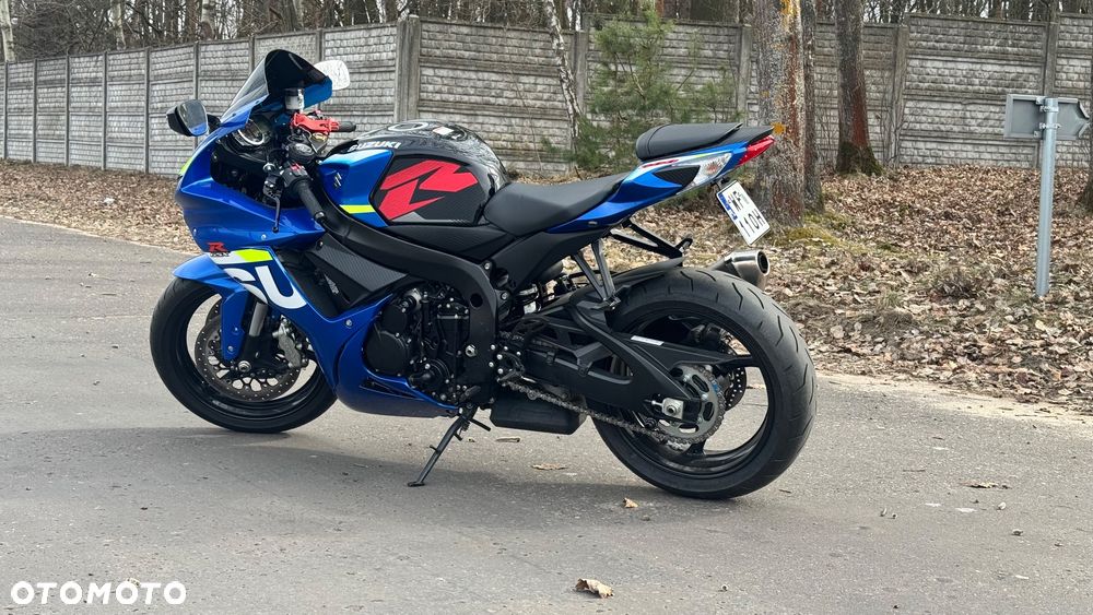 Suzuki GSX-R - 4