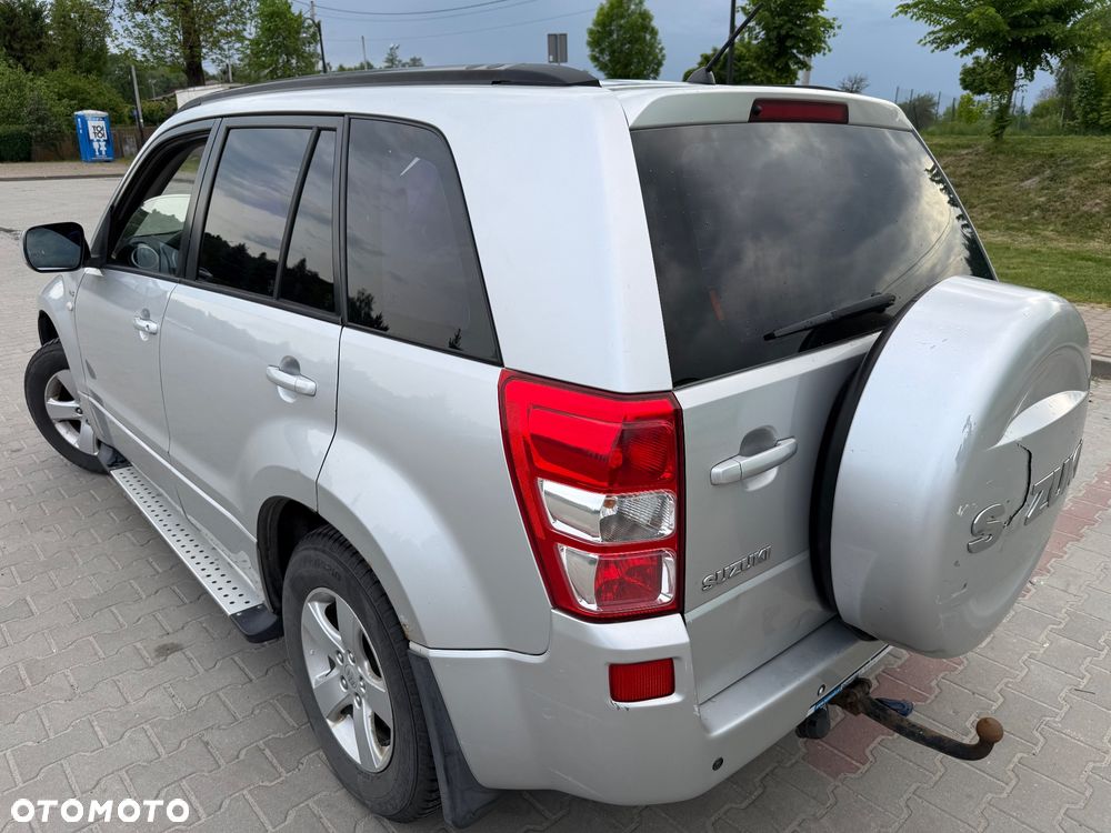 Suzuki Grand Vitara 2.0 De Luxe - 4