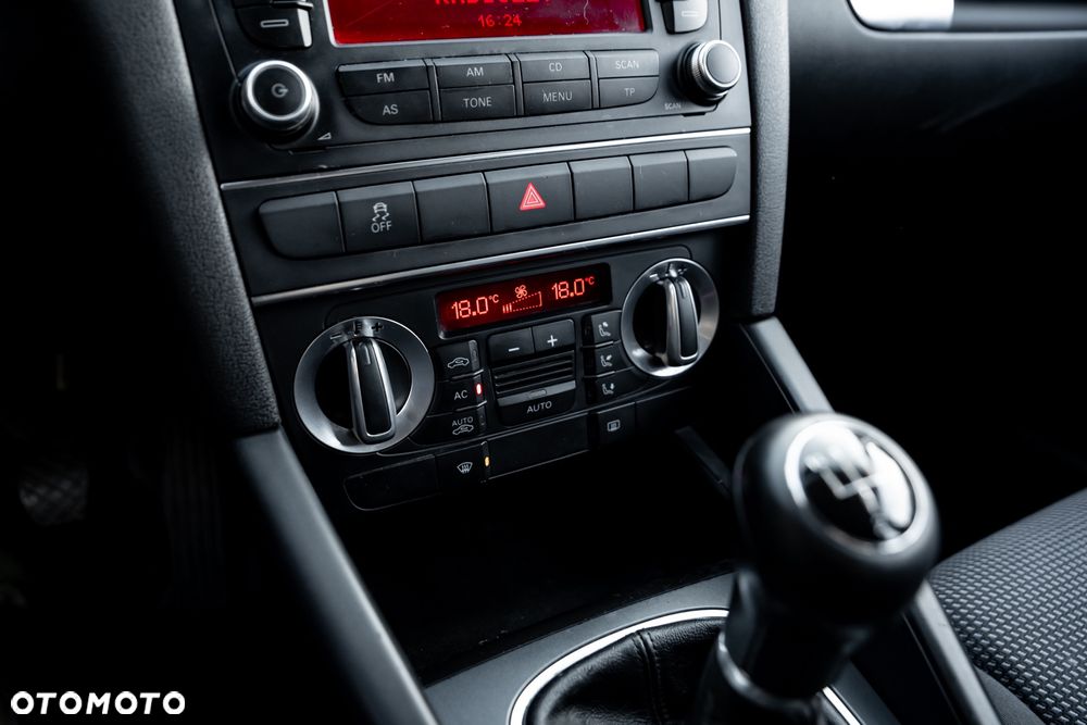 Audi A3 Sportback 1.6 Attraction - 29