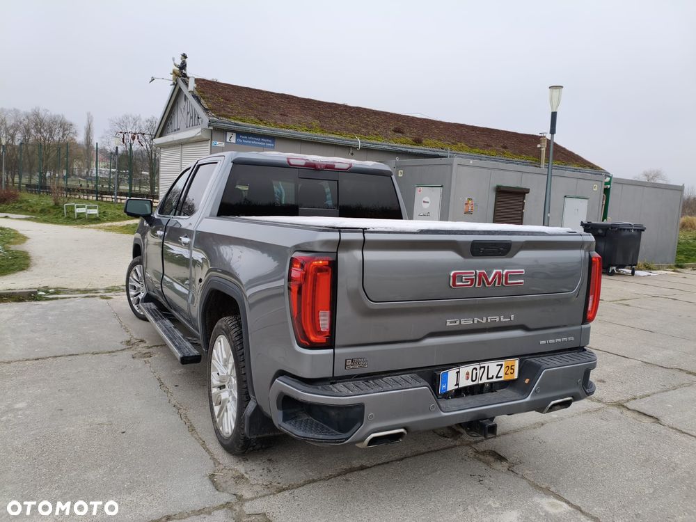 GMC Sierra - 3