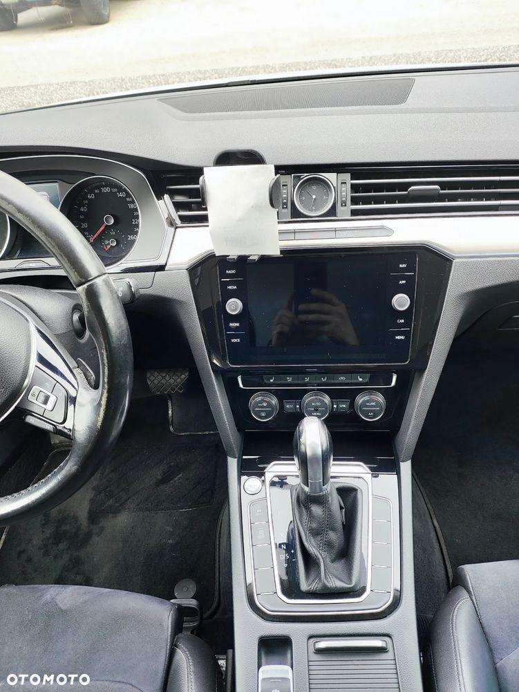 Volkswagen Passat 2.0 TDI BMT Highline DSG - 9
