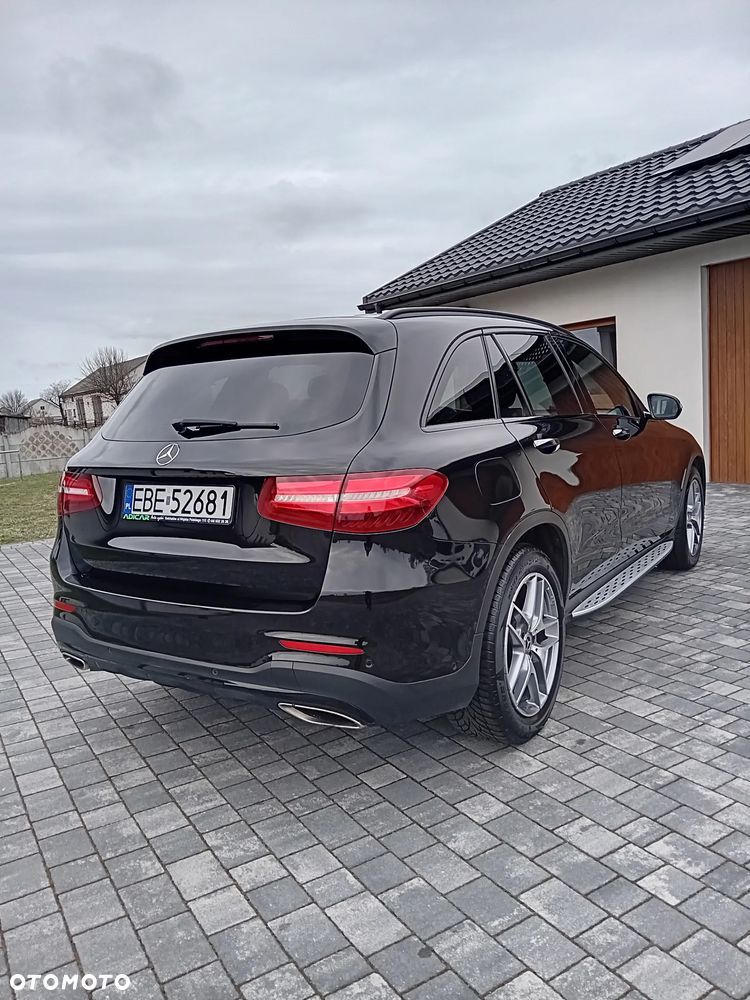 Mercedes-Benz GLC 250 4Matic 9G-TRONIC AMG Line - 13