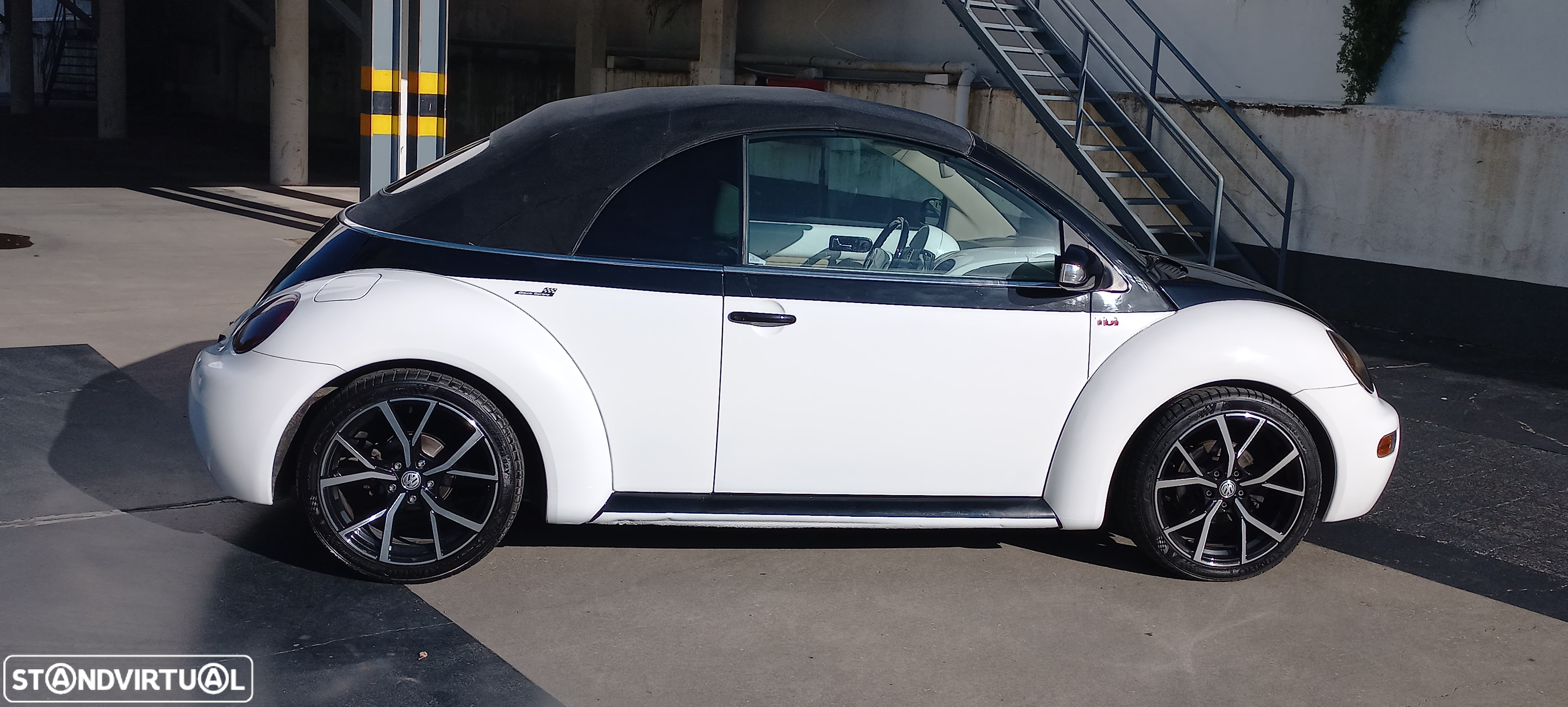 VW New Beetle Cabriolet 1.9 TDi Top Couro - 25