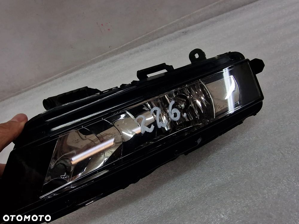SKODA OCTAVIA 3 III LIFT 5E0 16- PRAWY HALOGEN PRZEDNI PRZÓD , NR 5E0941700F , NR 5E0941700F , NR AUKCJI H226 - 5