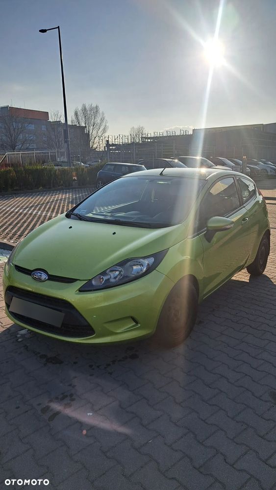 Ford Fiesta 1.25 Ambiente - 2