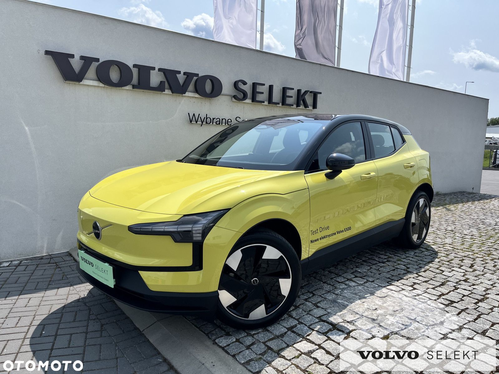 Volvo EX30 - 1