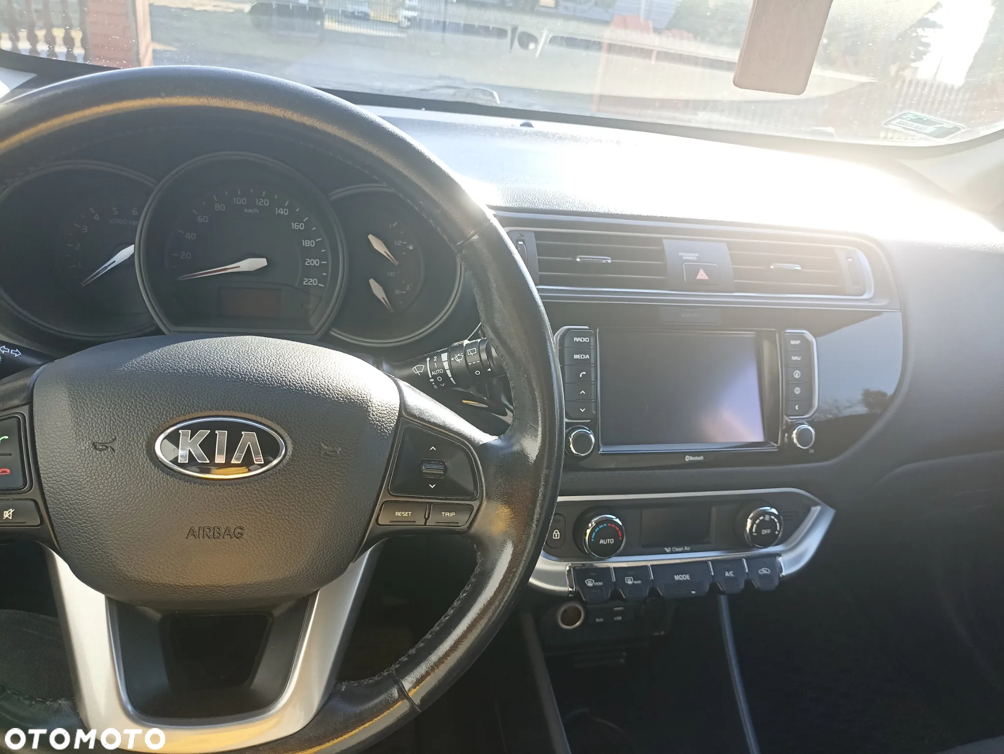 Kia Rio 1.4 crdi XL - 6