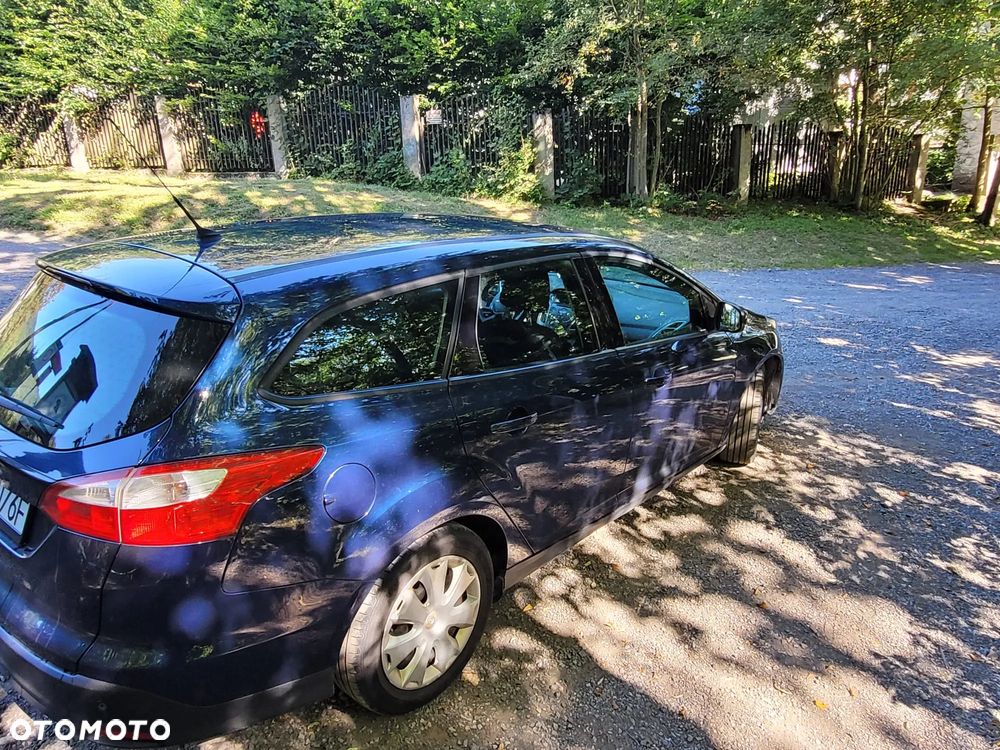 Ford Focus 1.6 Edition - 8