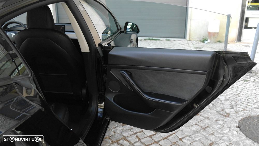 Tesla Model 3 Long Range Tração Traseira - 13