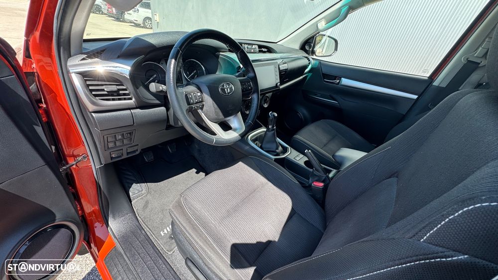 Toyota Hilux 2.4 D-4D 4WD Tracker - 21