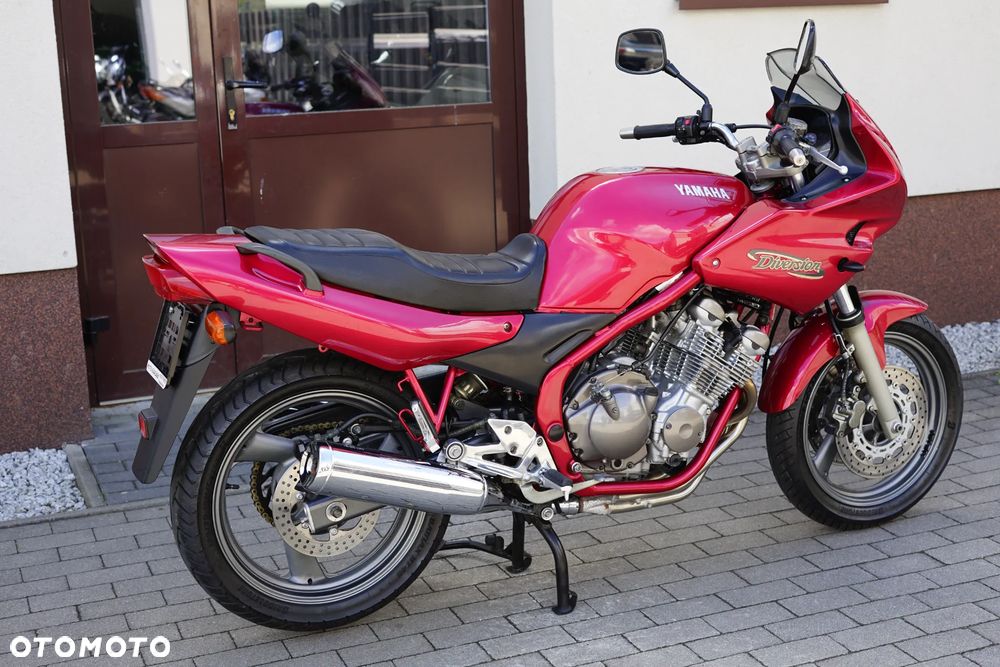Yamaha XJ - 4