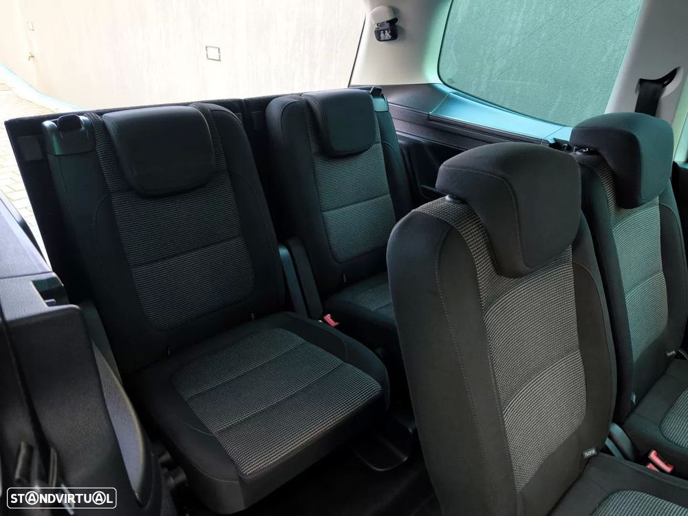 VW Sharan 2.0 TDi Confortline - 31