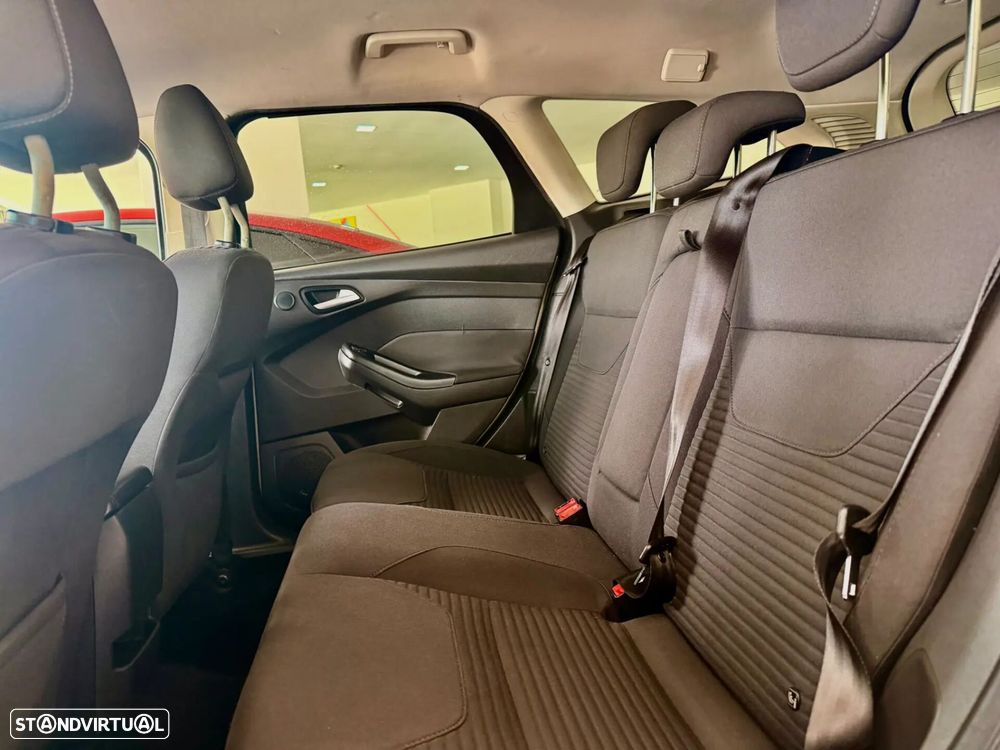 Ford Focus SW 1.5 TDCi EcoBlue Titanium - 9