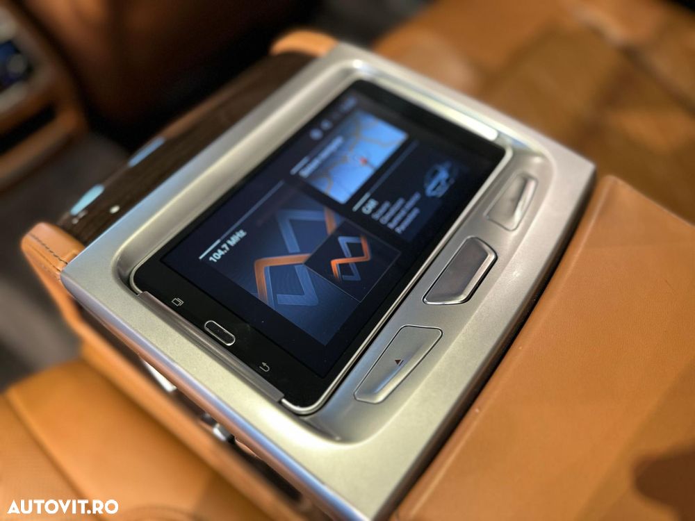 BMW Seria 7 740Li xDrive - 21