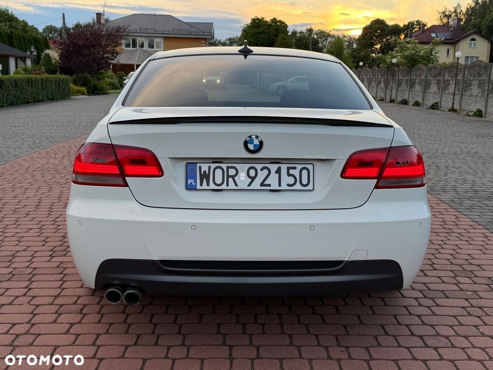 BMW Seria 3 330d M Sport Edition - 11