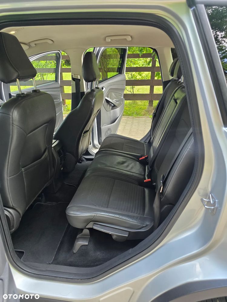 Ford Kuga 2.0 TDCi 2x4 Titanium - 21