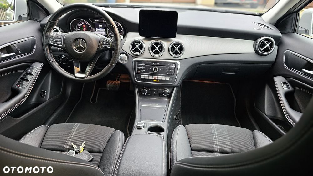 Mercedes-Benz GLA - 5