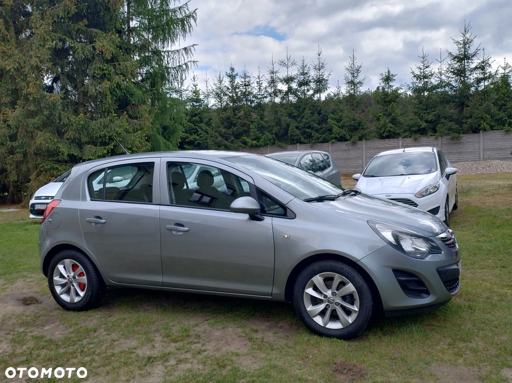 Opel Corsa 1.2 16V Edition / Active - 10