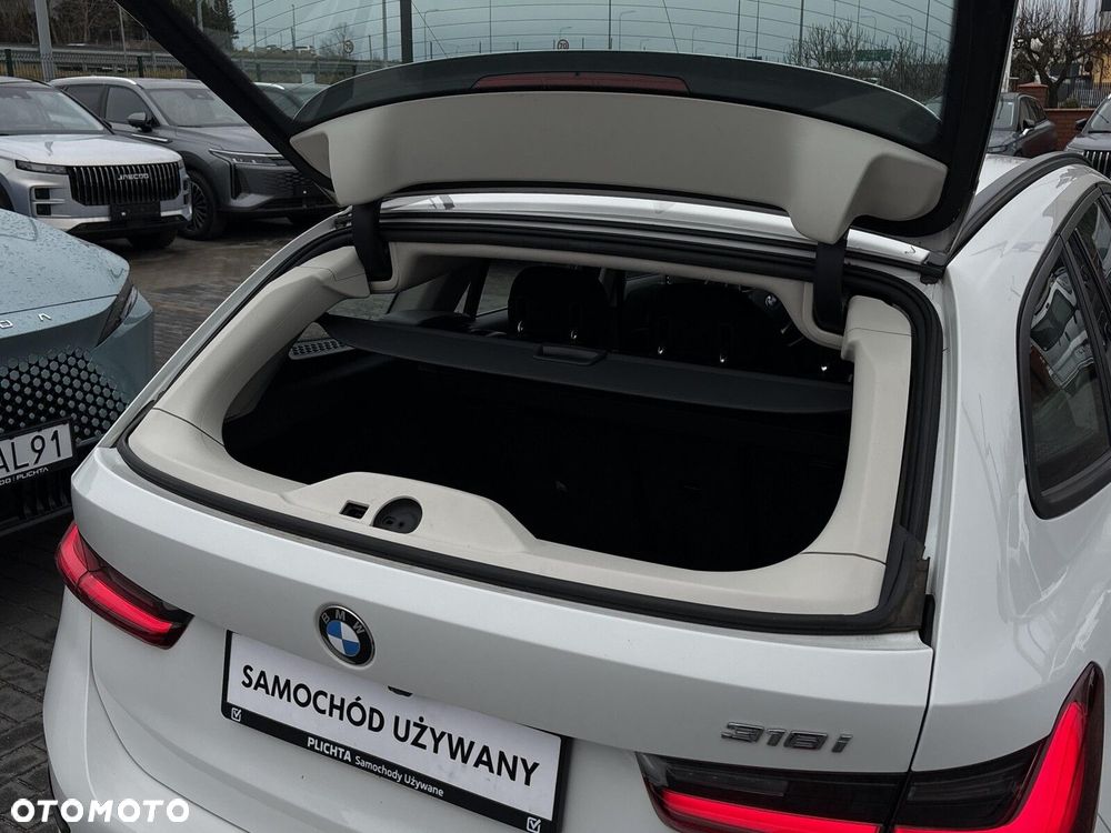 BMW Seria 3 318i Advantage - 29