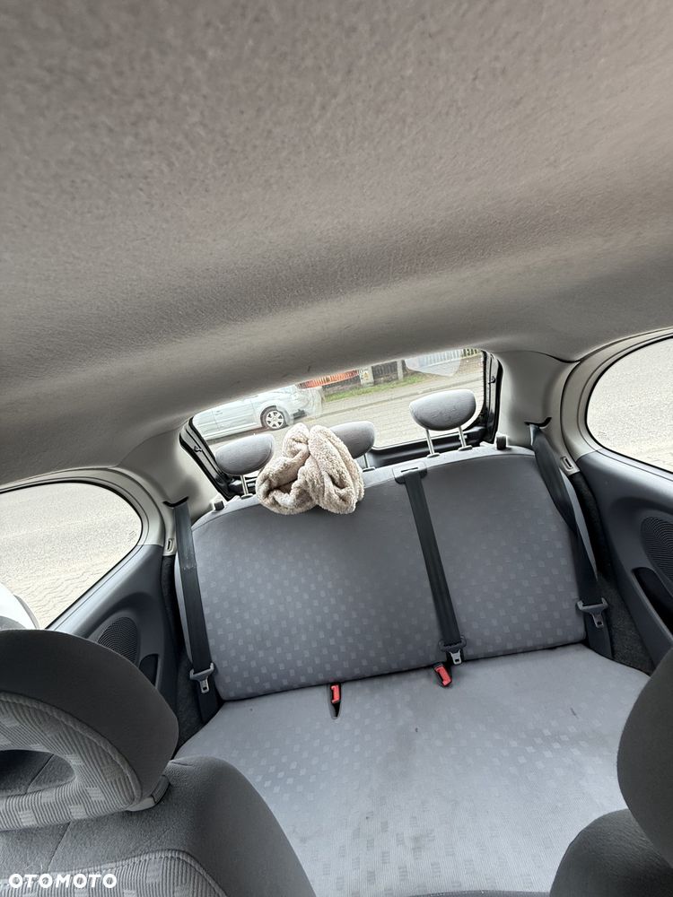 Nissan Micra - 9