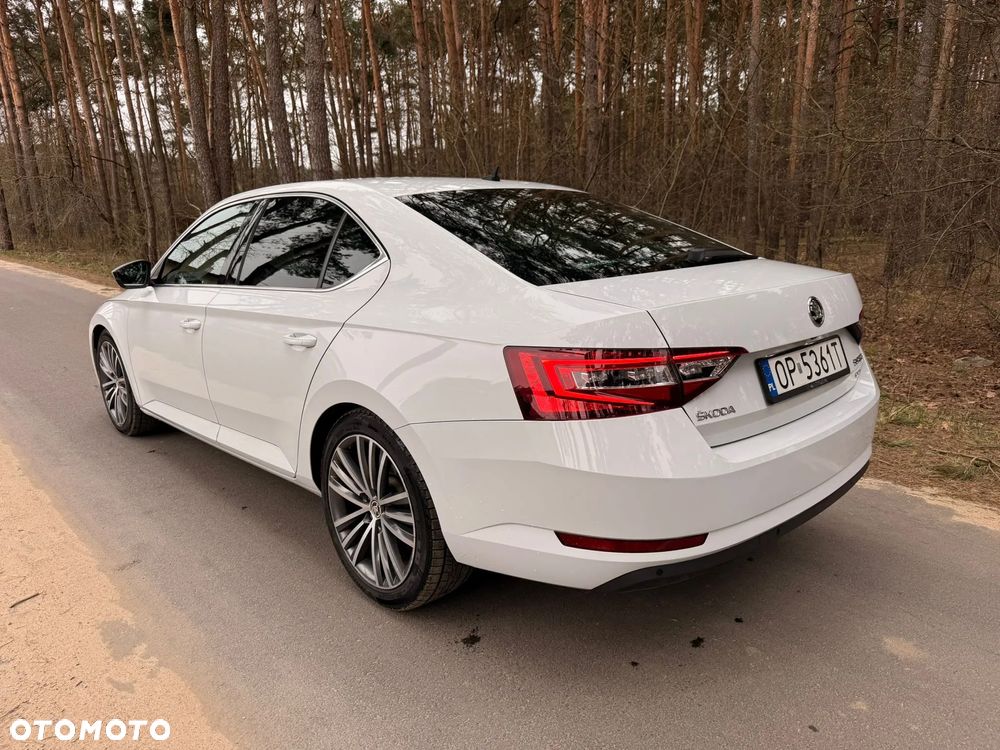 Skoda Superb 2.0 TDI 4x4 Style DSG - 4