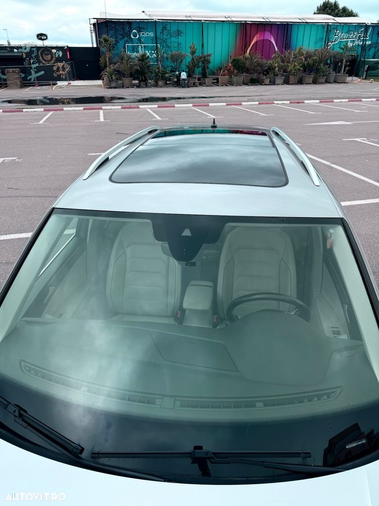 Volkswagen Tiguan - 12
