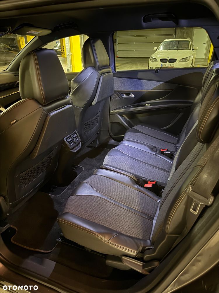 Peugeot 5008 THP 165 EAT6 Allure - 21