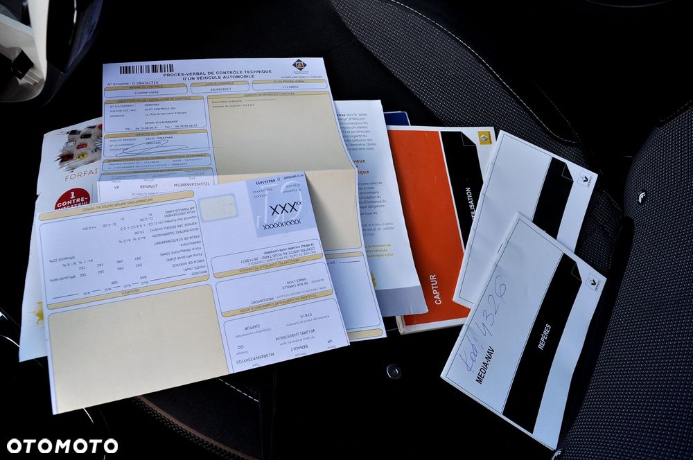 Renault Captur - 32
